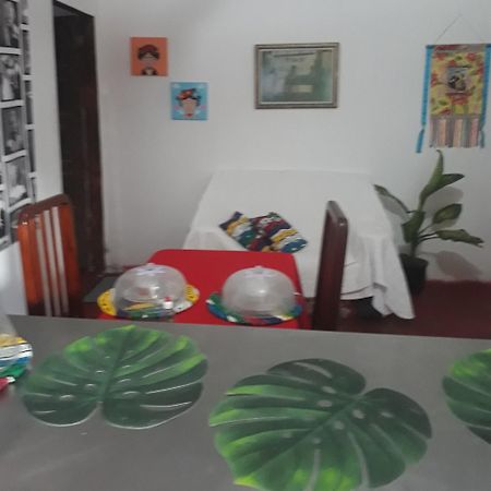 Perto Do Aeroporto De Salvador - Dona Pitanga Hostel Лауро-де-Фрейтас Екстер'єр фото