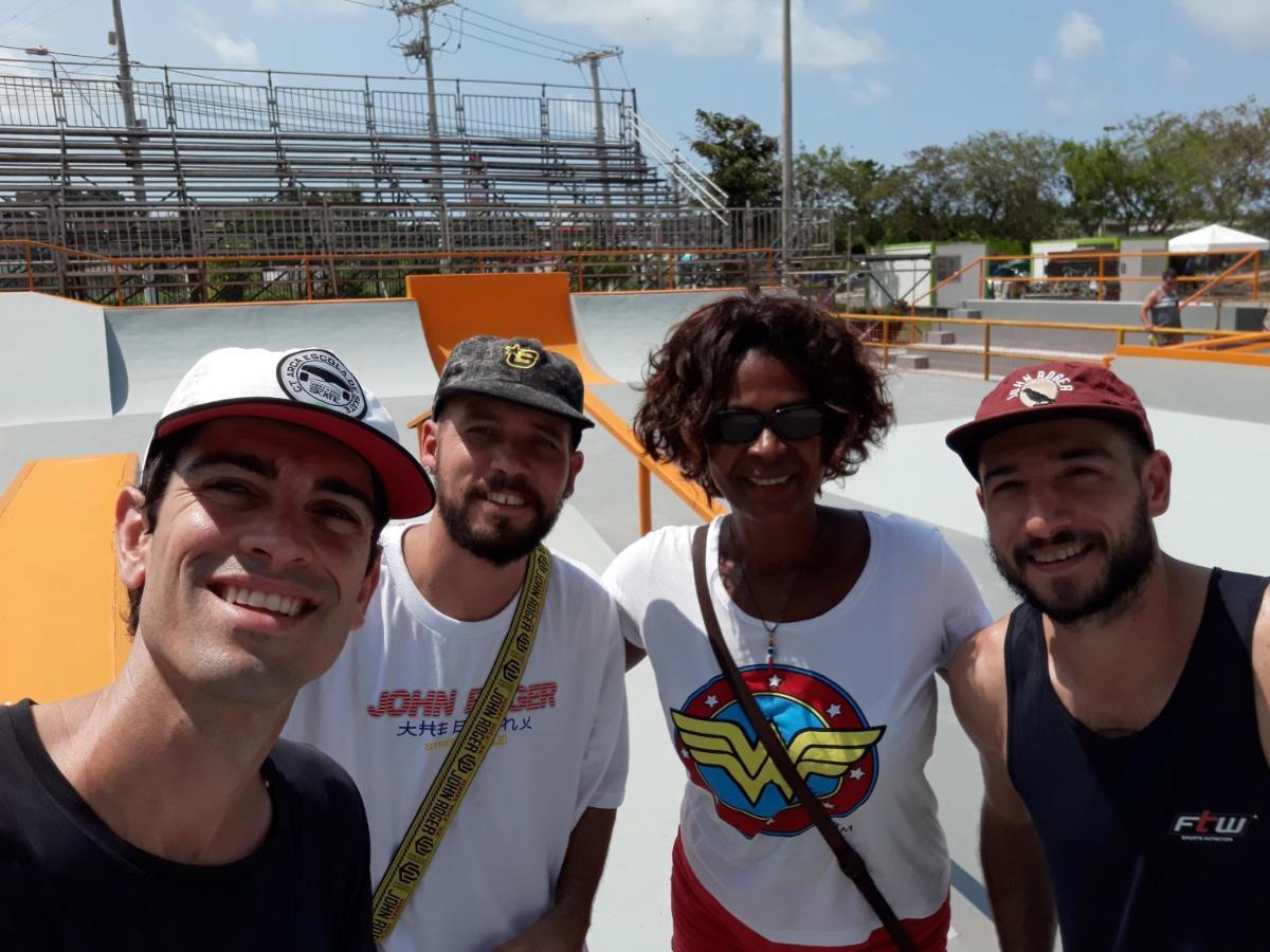 Perto Do Aeroporto De Salvador - Dona Pitanga Hostel Лауро-де-Фрейтас Екстер'єр фото
