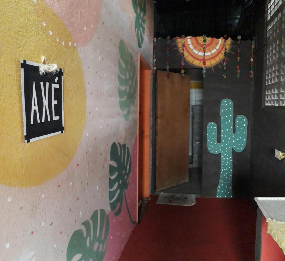 Perto Do Aeroporto De Salvador - Dona Pitanga Hostel Лауро-де-Фрейтас Екстер'єр фото