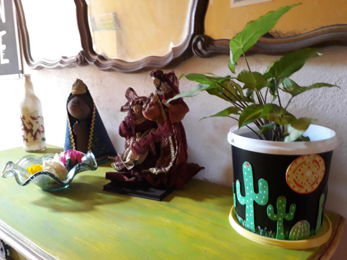 Perto Do Aeroporto De Salvador - Dona Pitanga Hostel Лауро-де-Фрейтас Екстер'єр фото