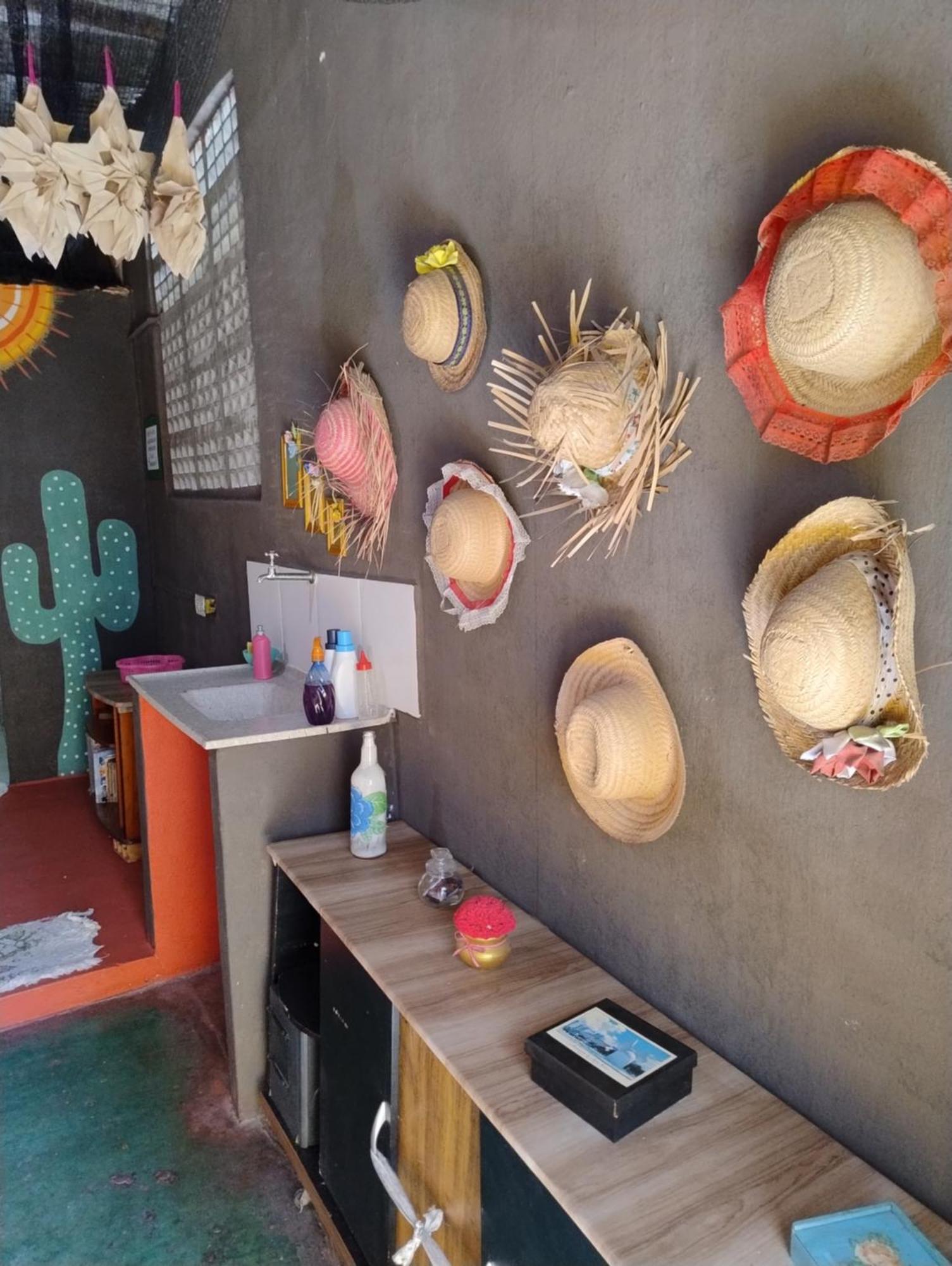 Perto Do Aeroporto De Salvador - Dona Pitanga Hostel Лауро-де-Фрейтас Екстер'єр фото
